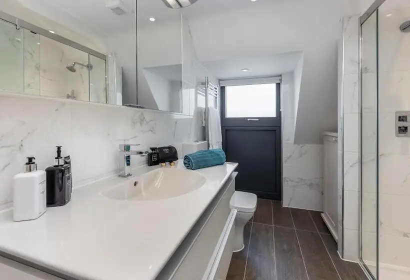 Junior Suite, Polzeath Beach House