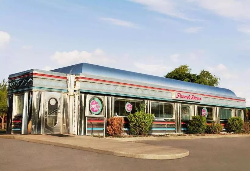 キングサイズベッドのスタンダードルーム, Baymont By Wyndham Hearne