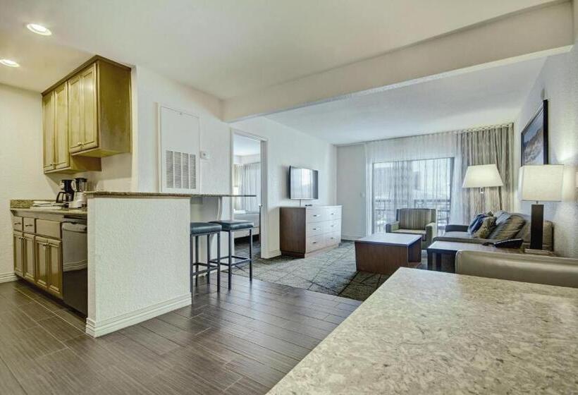 스위트, Desert Rose Resort