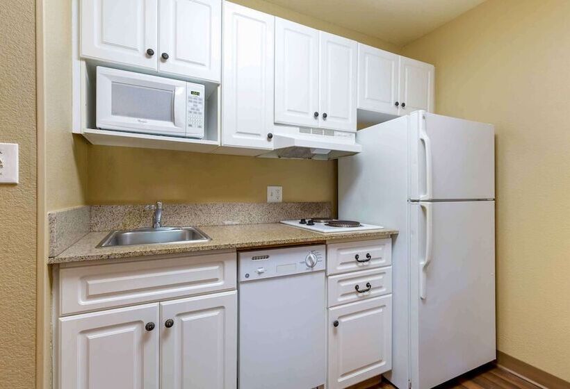 Deluxe Studio, Extended Stay America Suites  Washington, D.c.  Fairfax