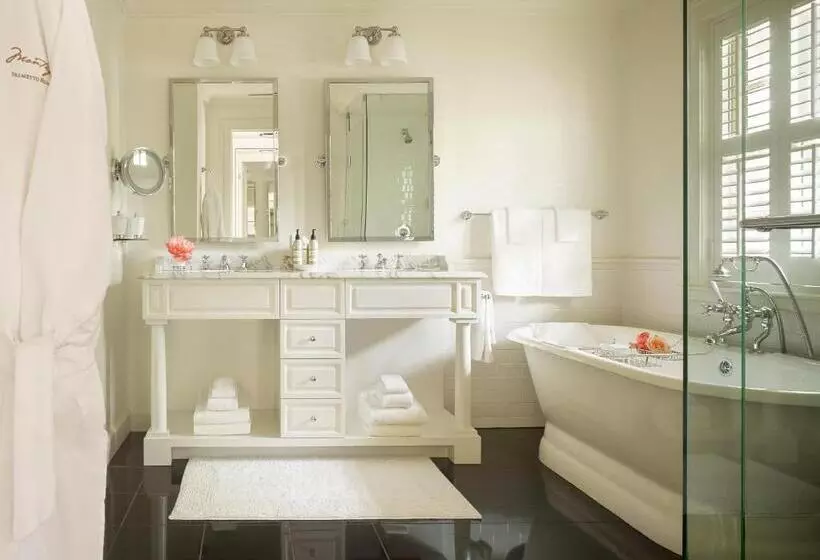 Suite with lake view, Montage Palmetto Bluff Residences