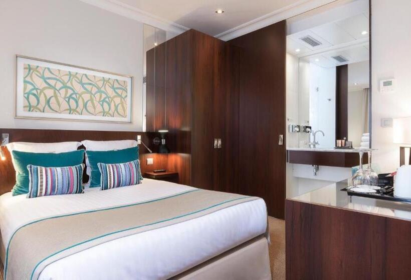 آپارتمان یک خوابه با دری مشترک که هال را جدا می کند., Montfleuri