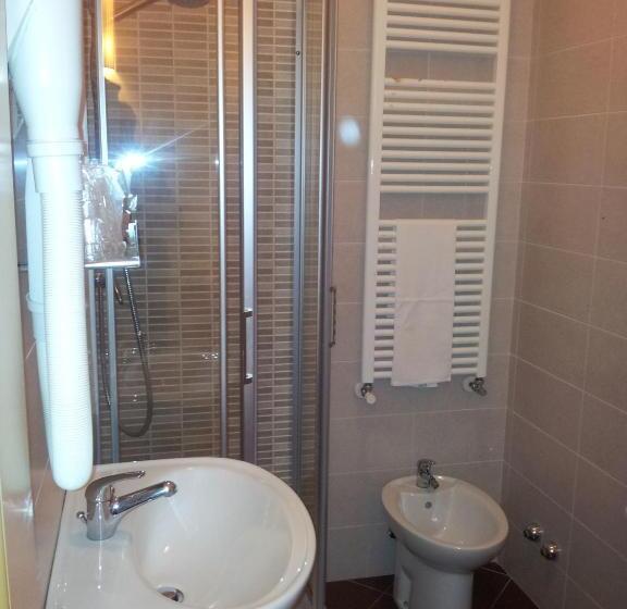 스탠다드 싱글 룸, Regit