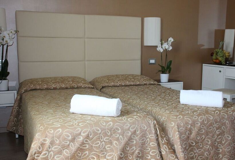 수피리어 룸, Regit