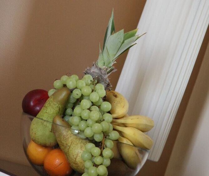 스탠다드 트리플 룸, Regit