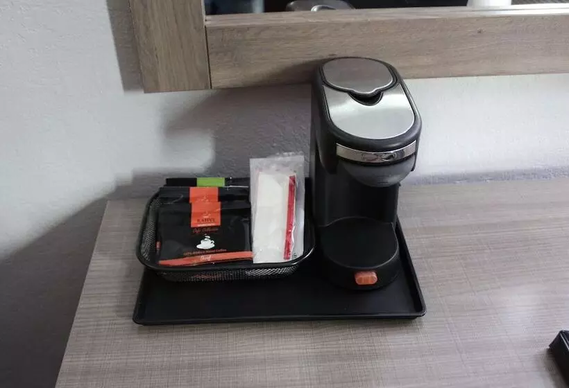اتاق استاندارد, Ramada By Wyndham Cedar Rapids South