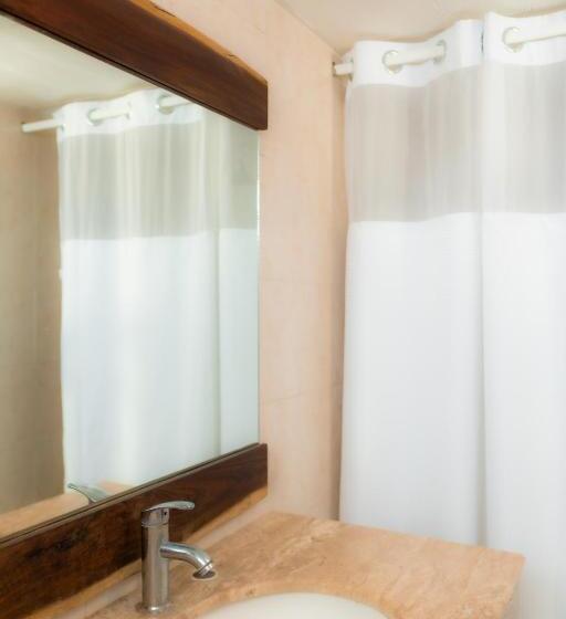 חדר משפחתי, Caribe Princess