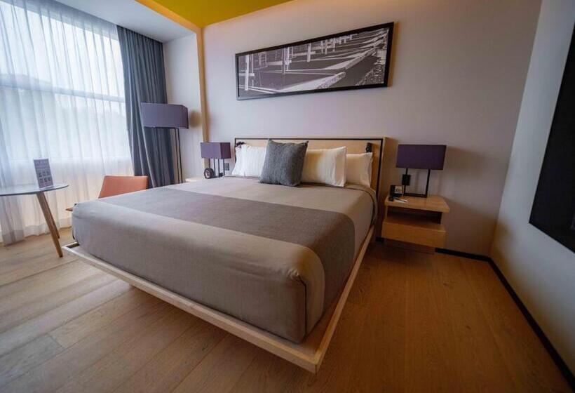 スーペリアールーム, Galeria Plaza San Jeronimo