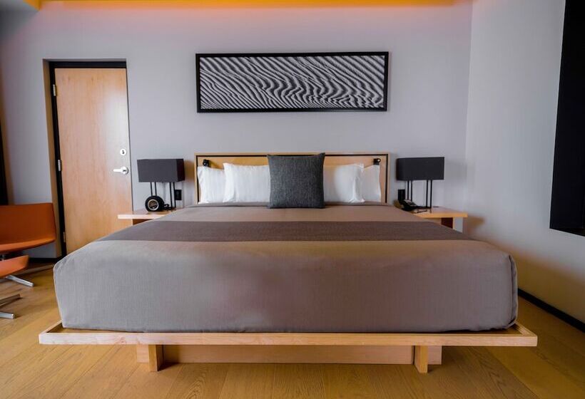 スイート, Galeria Plaza San Jeronimo