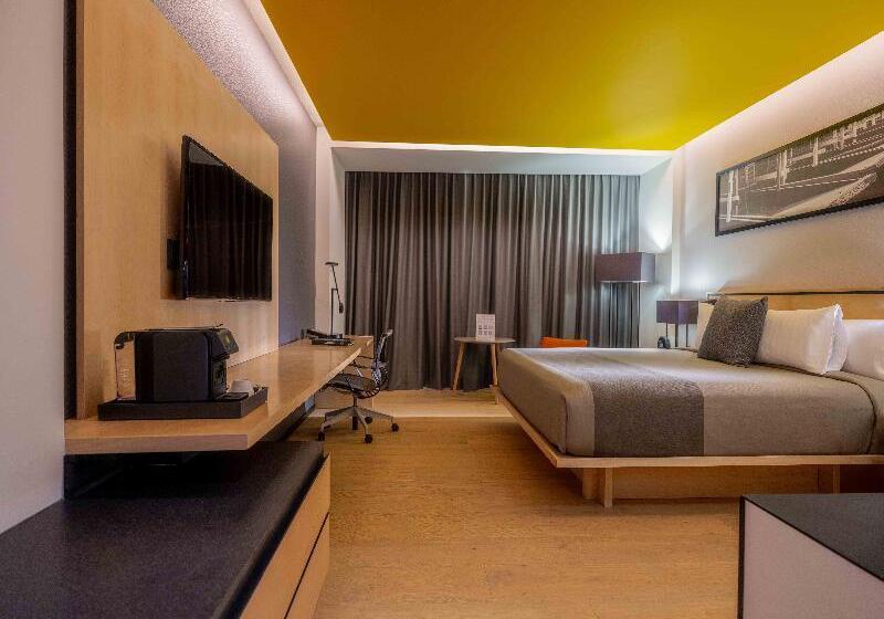 デラックスルーム, Galeria Plaza San Jeronimo