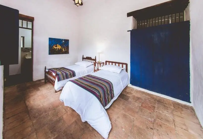سوییت خانوادگی, Hacienda Pisoje