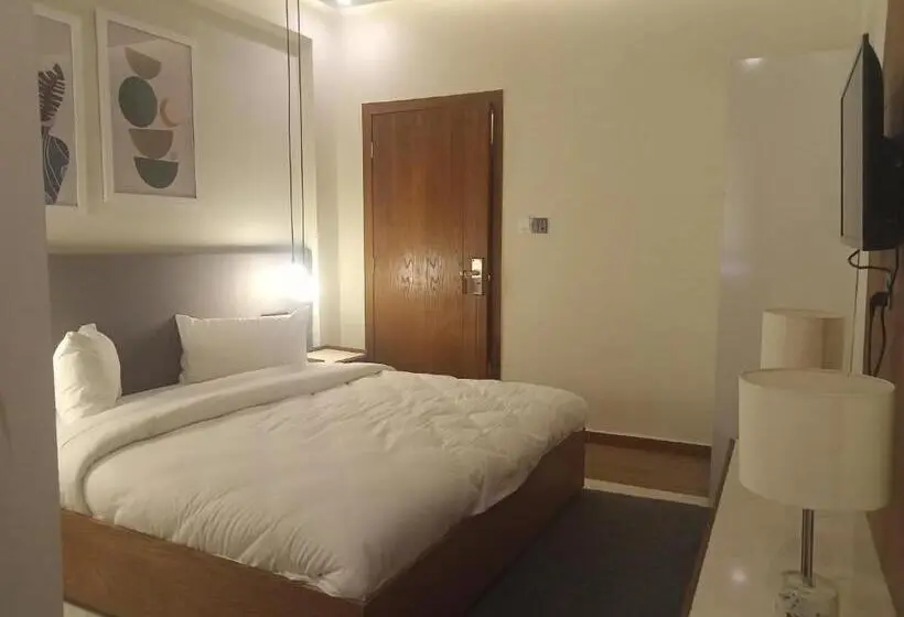 اتاق استاندارد سه نفره, Star Islamabad
