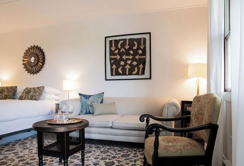 Номер Deluxe, The Kent Motel