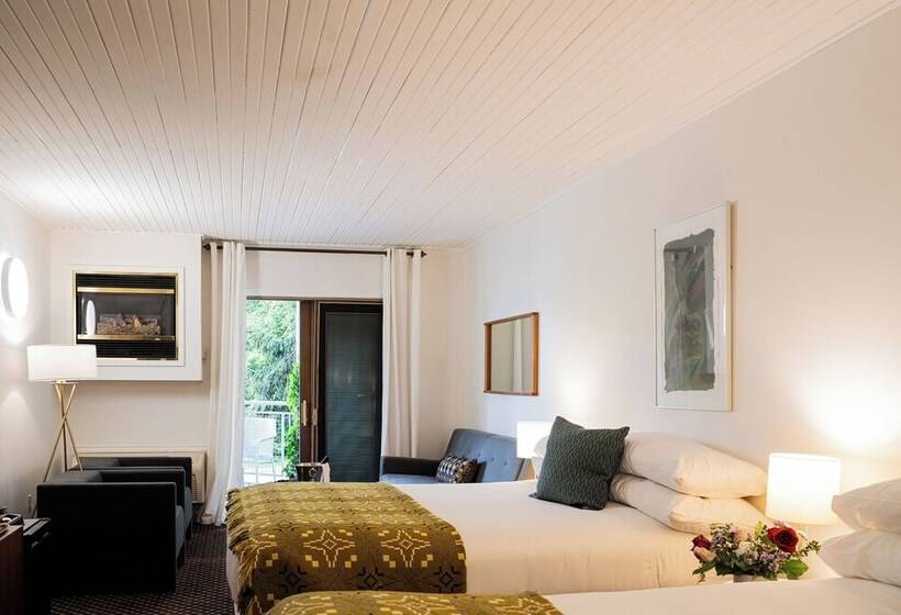 Номер Премиум, The Kent Motel