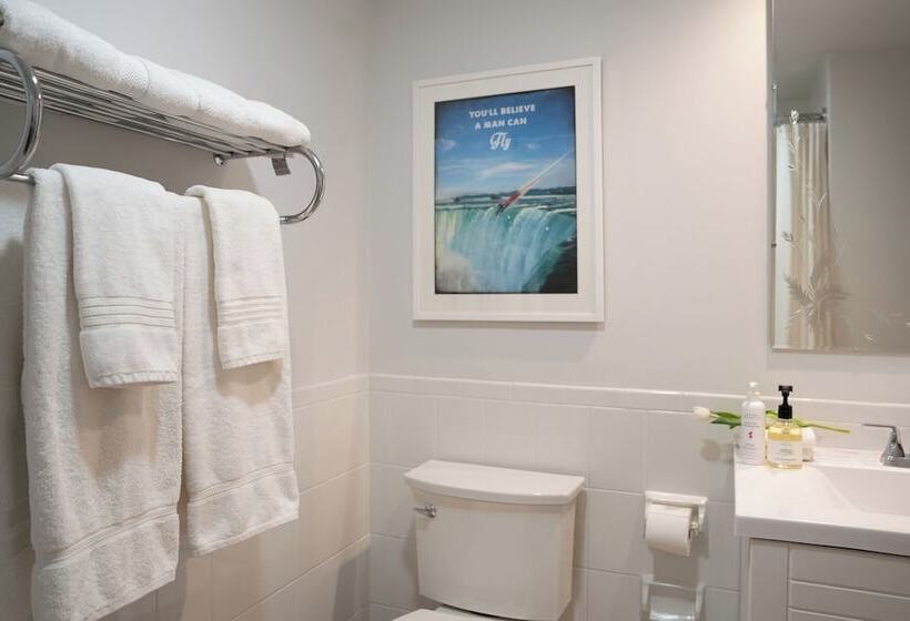 Номер Премиум, The Kent Motel