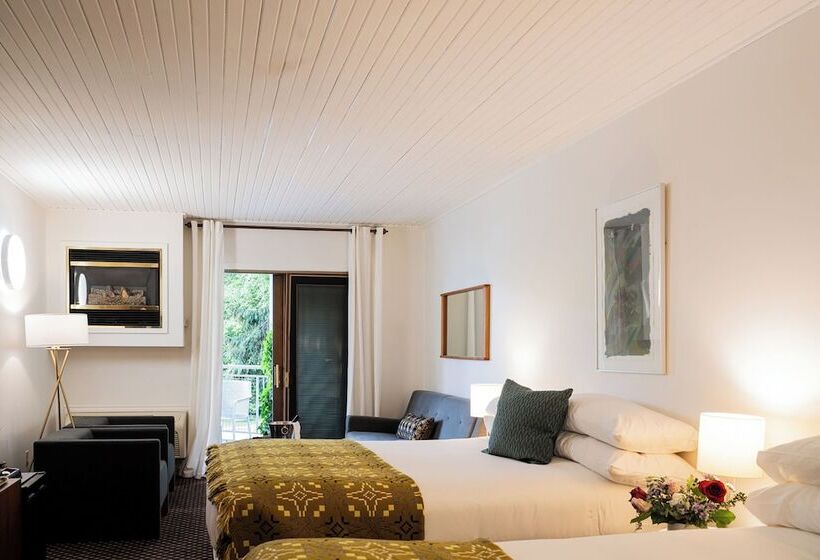 Номер Премиум, The Kent Motel