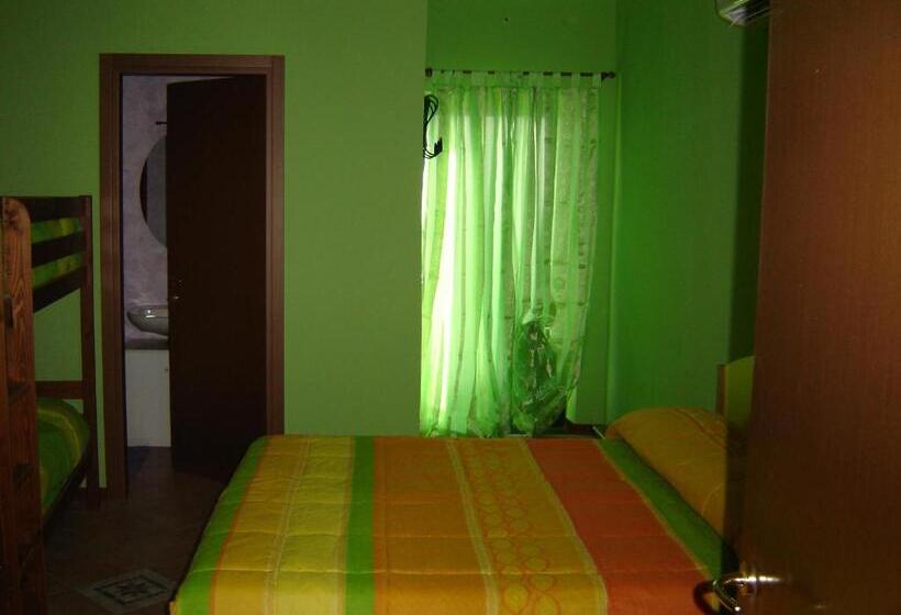 חדר סטנדרט לארבעה, B&b L'arcobaleno