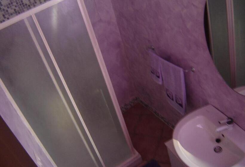 חדר סטנדרט לארבעה, B&b L'arcobaleno