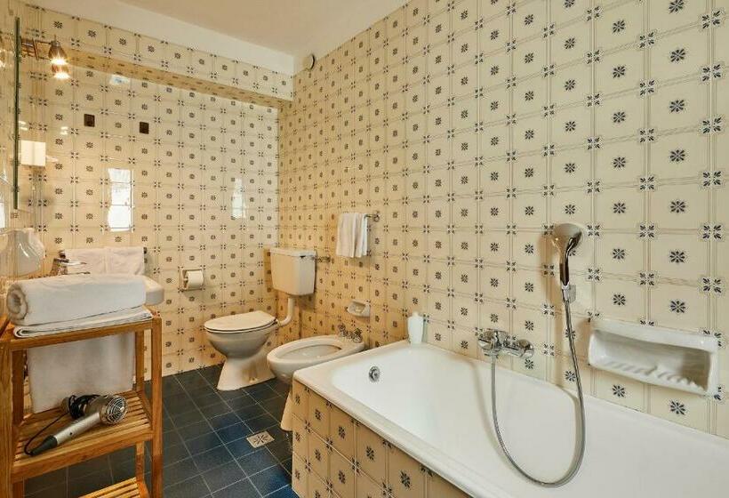 标准间, Casa Nives