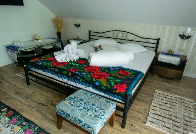 חדר משפחתי נוף להרים, Lacrima Izei