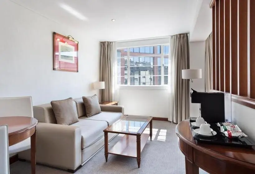 スタンダードスタジオ, Meliá White House Apartments