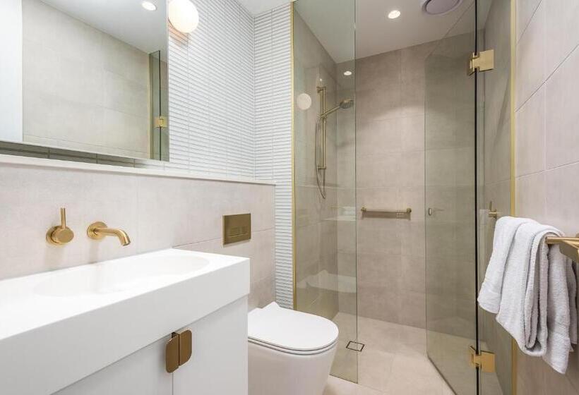 דירת שלושה חדרים, Sky One Apartments By Cllix