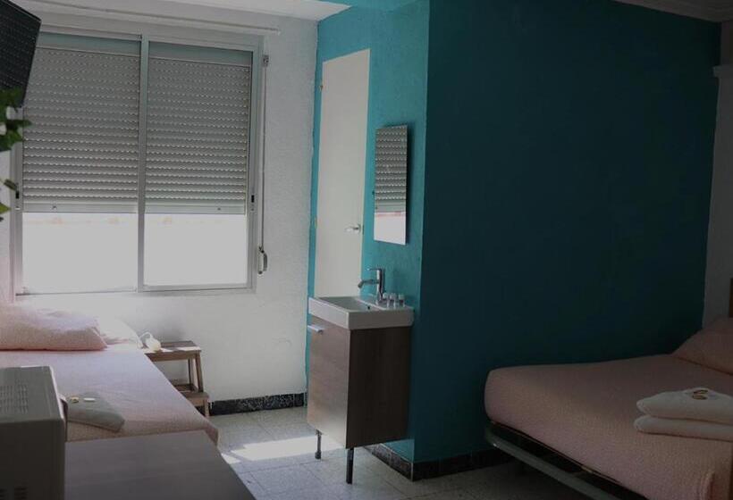 Четырехместный Номер Стандарт, Pensión Fortea