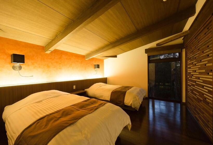 בקתה דלוקס, Amakusa Tenku No Fune