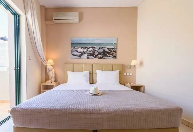 Habitación Estándar, Poseidon Studios