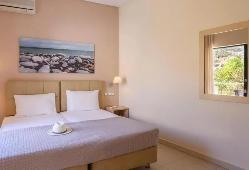 Habitación Estándar, Poseidon Studios