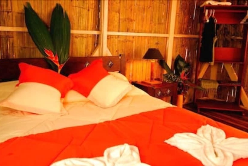 کابین, Amazon Dolphin Lodge