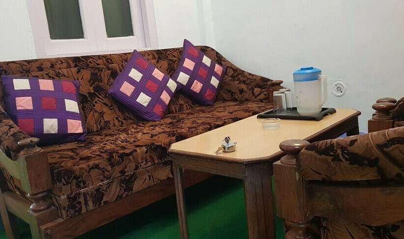 豪华湖景房, Atithi