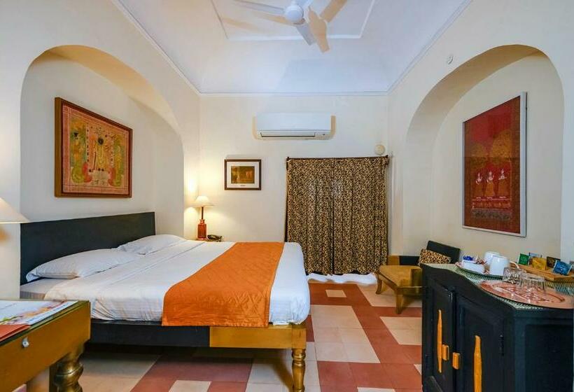 חדר קומפורט, Neemrana S Tijara Fort Palace