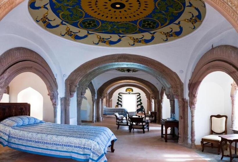 חדר דלוקס לשלושה, Neemrana S Tijara Fort Palace