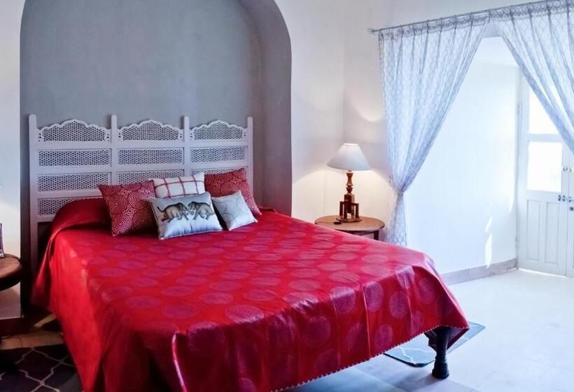 חדר סטנדרט, Neemrana S Tijara Fort Palace