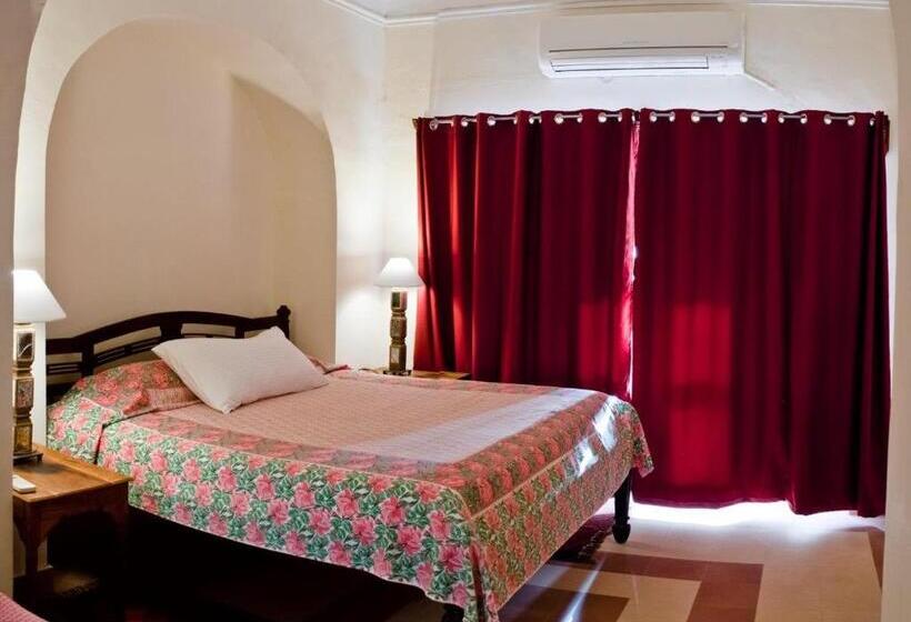 חדר סטנדרט, Neemrana S Tijara Fort Palace