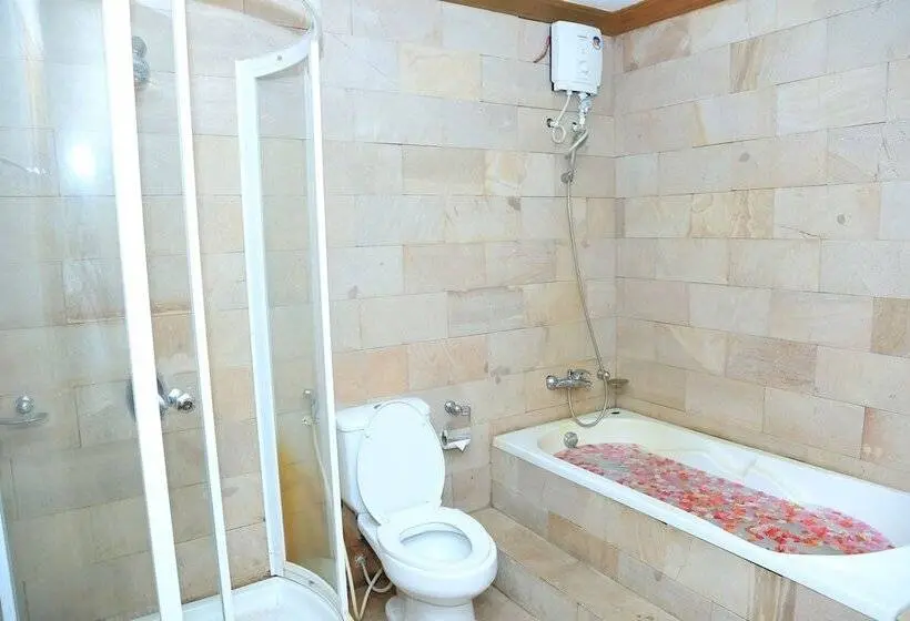 デラックスバンガロー, Kirirom Hillside Resort