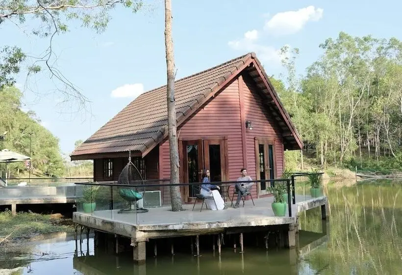 デラックスバンガロー, Kirirom Hillside Resort
