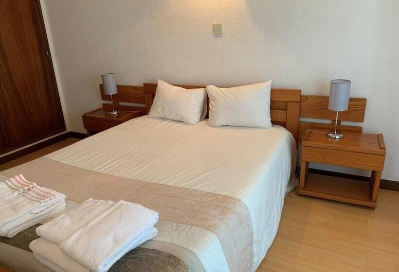 شقة غرفة واحدة, Curia Clube