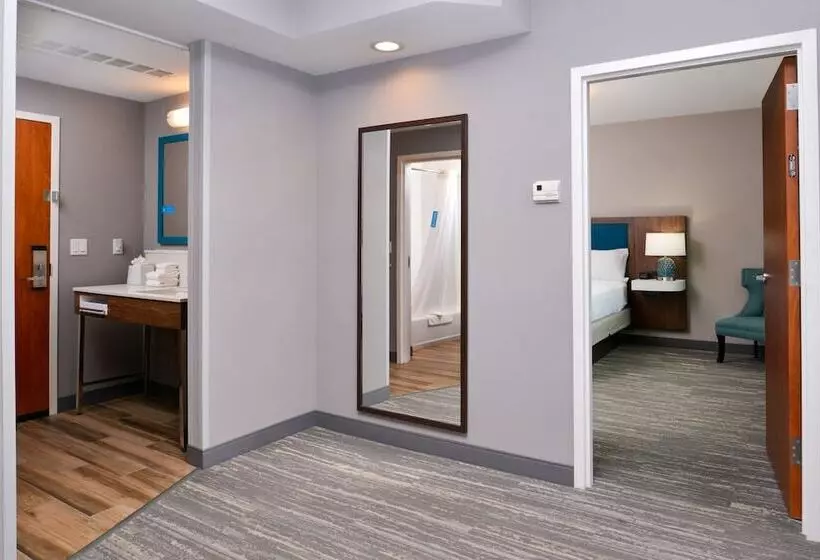 سوییت, Hampton Inn & Suites Boise/spectrum