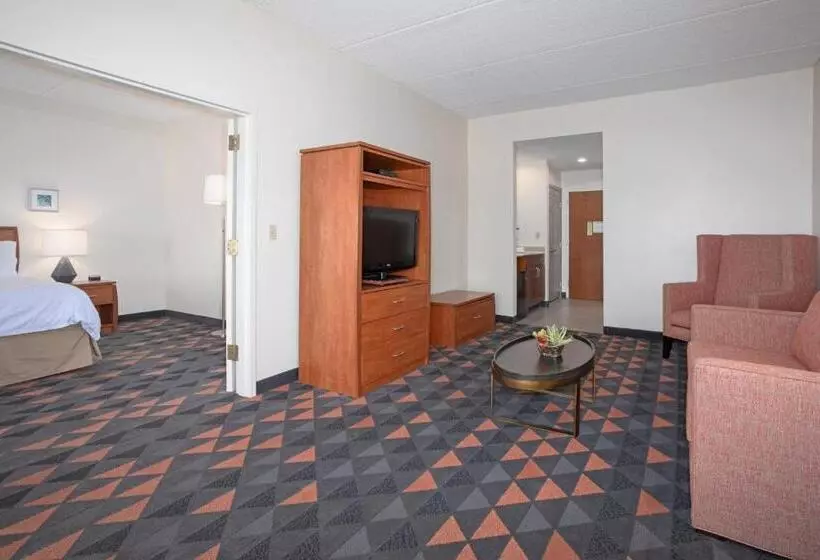 キングサイズベッドのスイートルーム, Holiday Inn & Suites Goodyear   West Phoenix Area, An Ihg