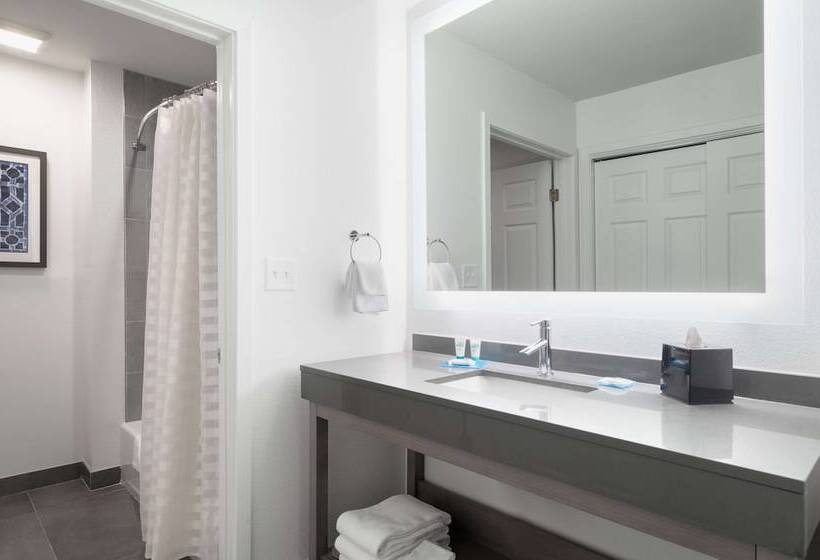 Люкс 2 Спальни, Hyatt House White Plains
