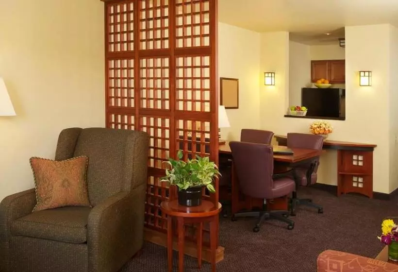 سوییت, Larkspur Landing Extended Stay Suites Folsom