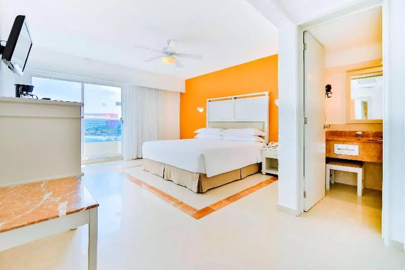 اتاق استاندارد با چشم‌انداز دریا, Occidental Costa Cancún - All Inclusive