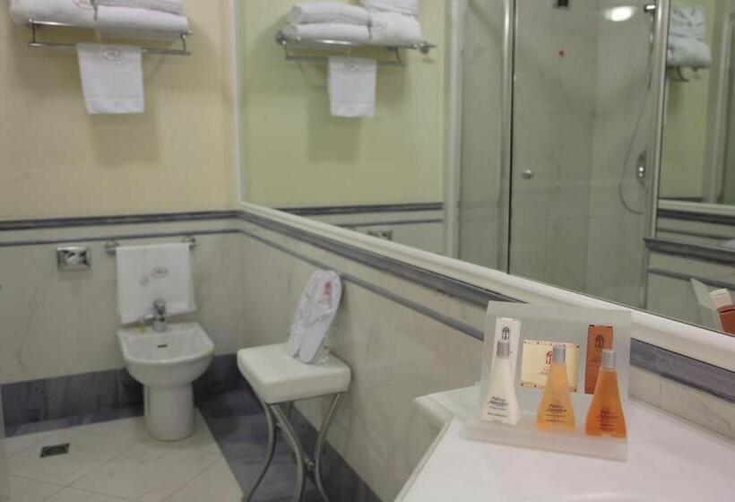 اتاق کلاسیک, Palazzo Alabardieri