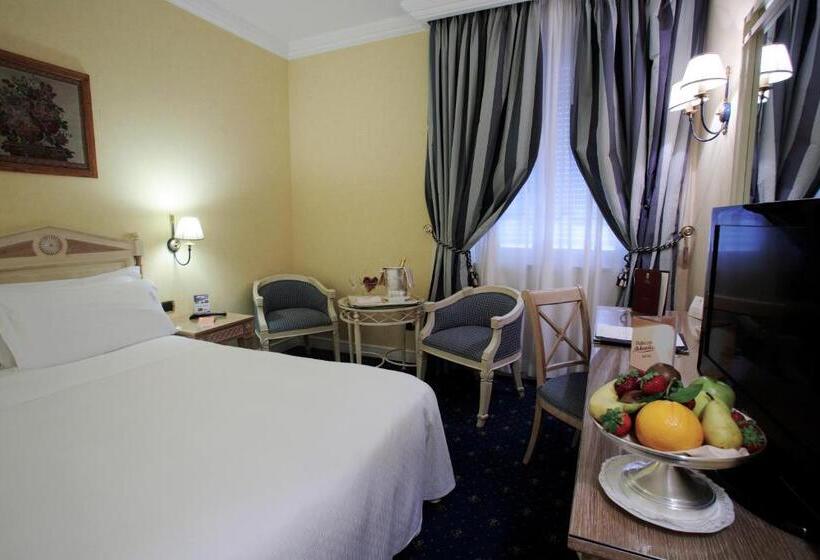 اتاق کلاسیک, Palazzo Alabardieri