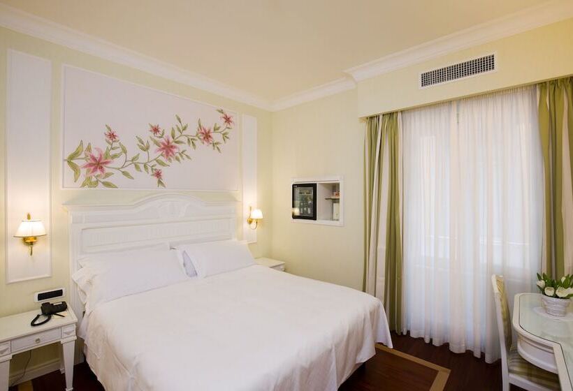 اتاق کلاسیک, Palazzo Alabardieri