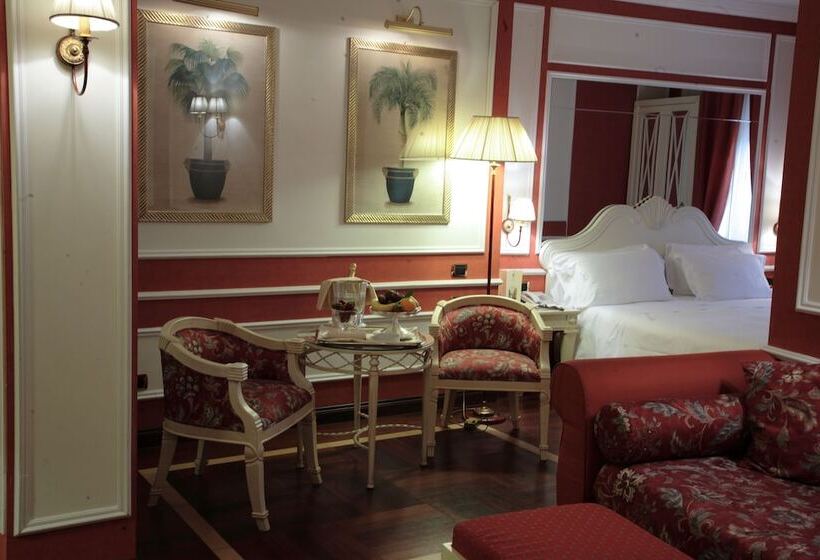 سوئیت جونیور با ماساژ آبی, Palazzo Alabardieri