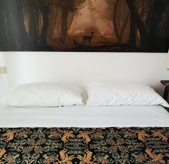 Standard room with outdoor bath, Palazzo Ducale