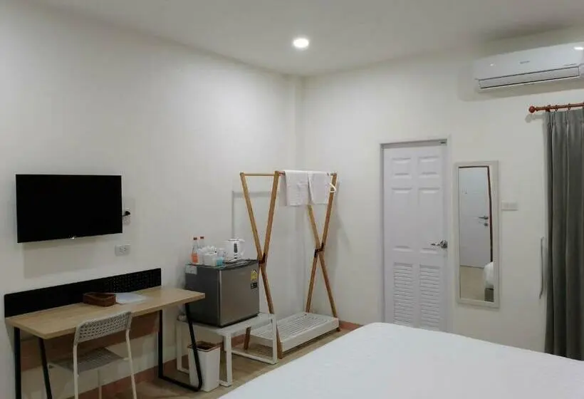 キングサイズベッドのスタンダードルーム, อาม่า อพาร์ทเมนต์ Ama Apartment
